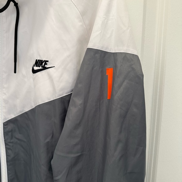 NIKE HERITAGE ESSENTIALS WINDRUNNER HOODED JACKET ( custom logo ) Size XLarge - Picture 7 of 8